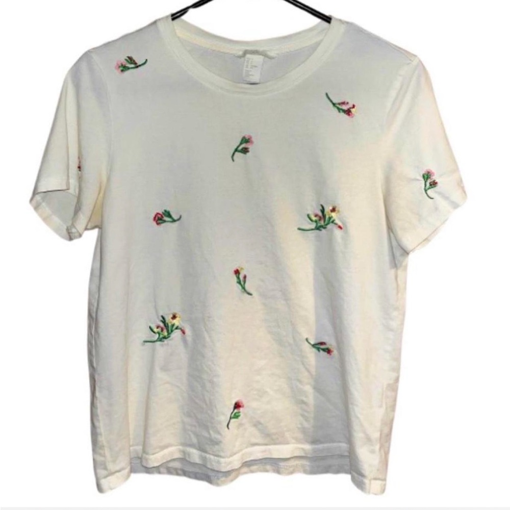 white t-shirt w/ floral embroidery | h&m | size small